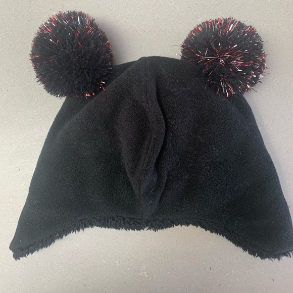 ADORABLE GAP KIDS DISNEY WINTER HAT - Picture 4 of 6